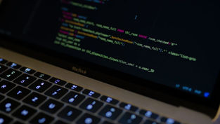 SQLとは？SQLの種類や主要データベースの特徴を紹介