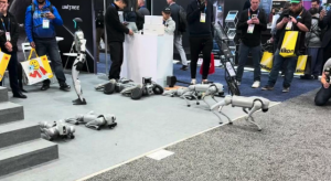 量産型の電動四足歩行ロボット